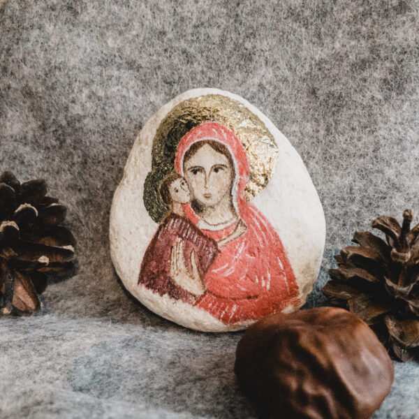 Maryja Czująca, ikona na kamieniu